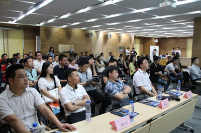 《湖北企業(yè)家》雜志成功舉辦“互聯(lián)網(wǎng)+創(chuàng)業(yè)創(chuàng)新”主題沙龍 激發(fā)創(chuàng)新思維，共繪創(chuàng)業(yè)藍圖